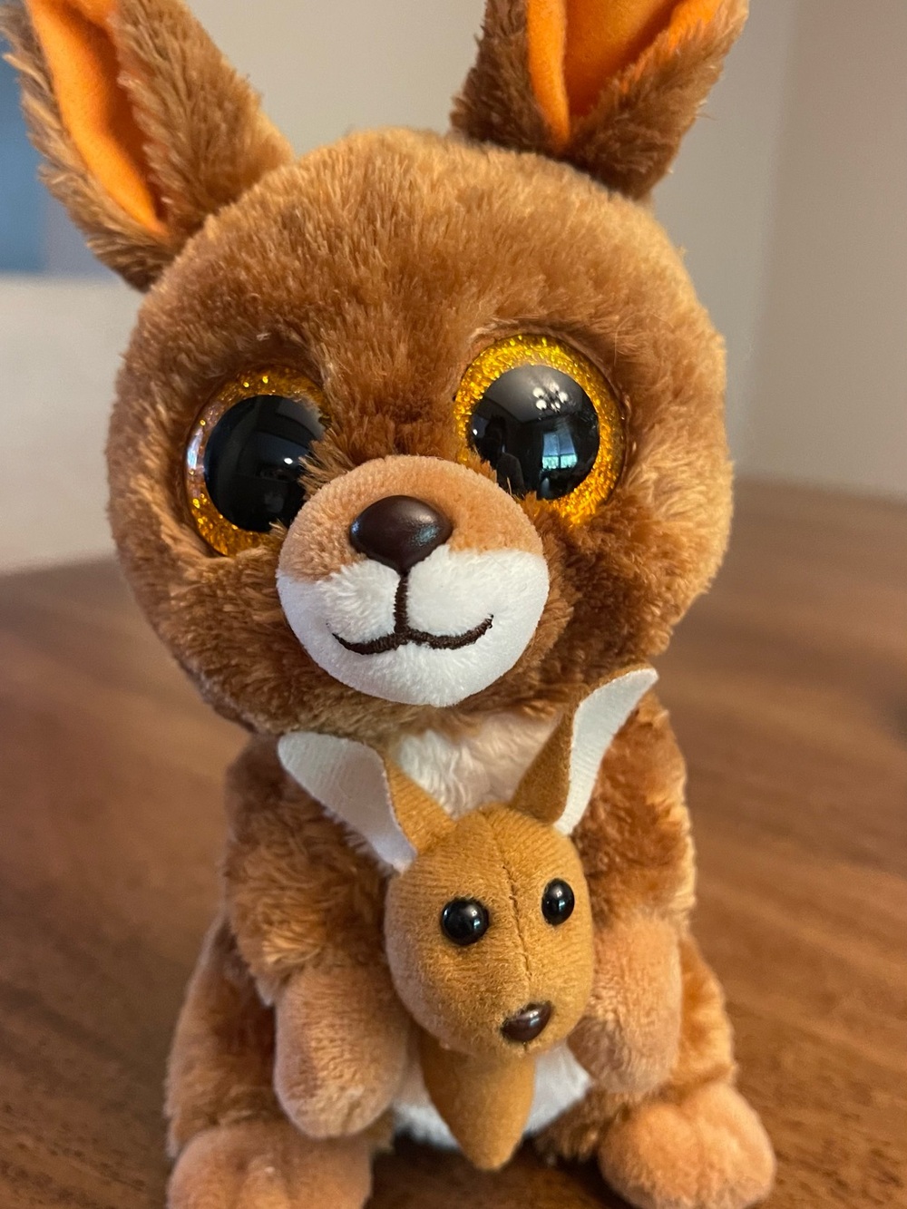 Ty Brown Plush Kangaroo with Joey – Large Sparkly Gold Eyes
